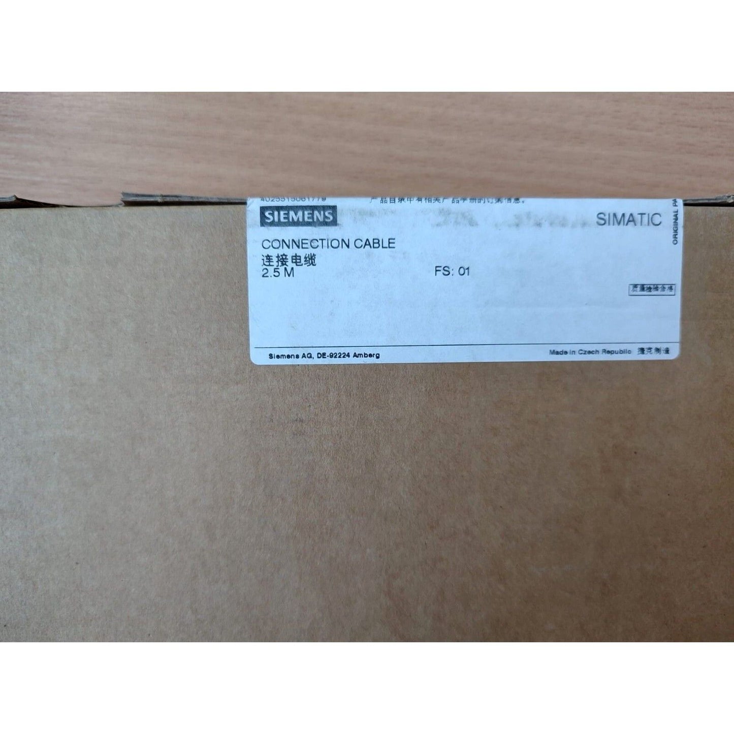 Siemens SIMATIC S7-300 Connection Cable 2.5m, packaging with product details.