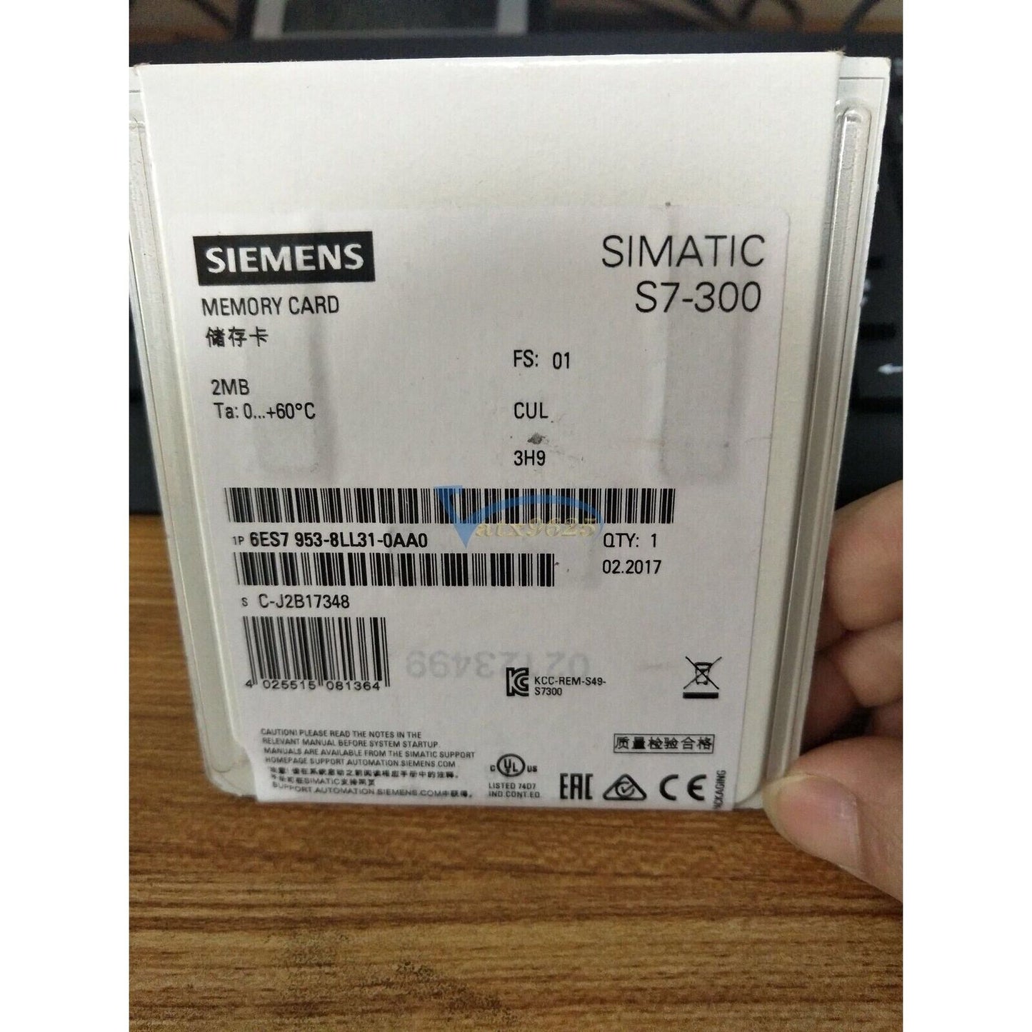 Siemens SIMATIC S7-300 2MB Micro Memory Card, model 6ES7953-8LL31-0AA0, for PLC data storage and execution