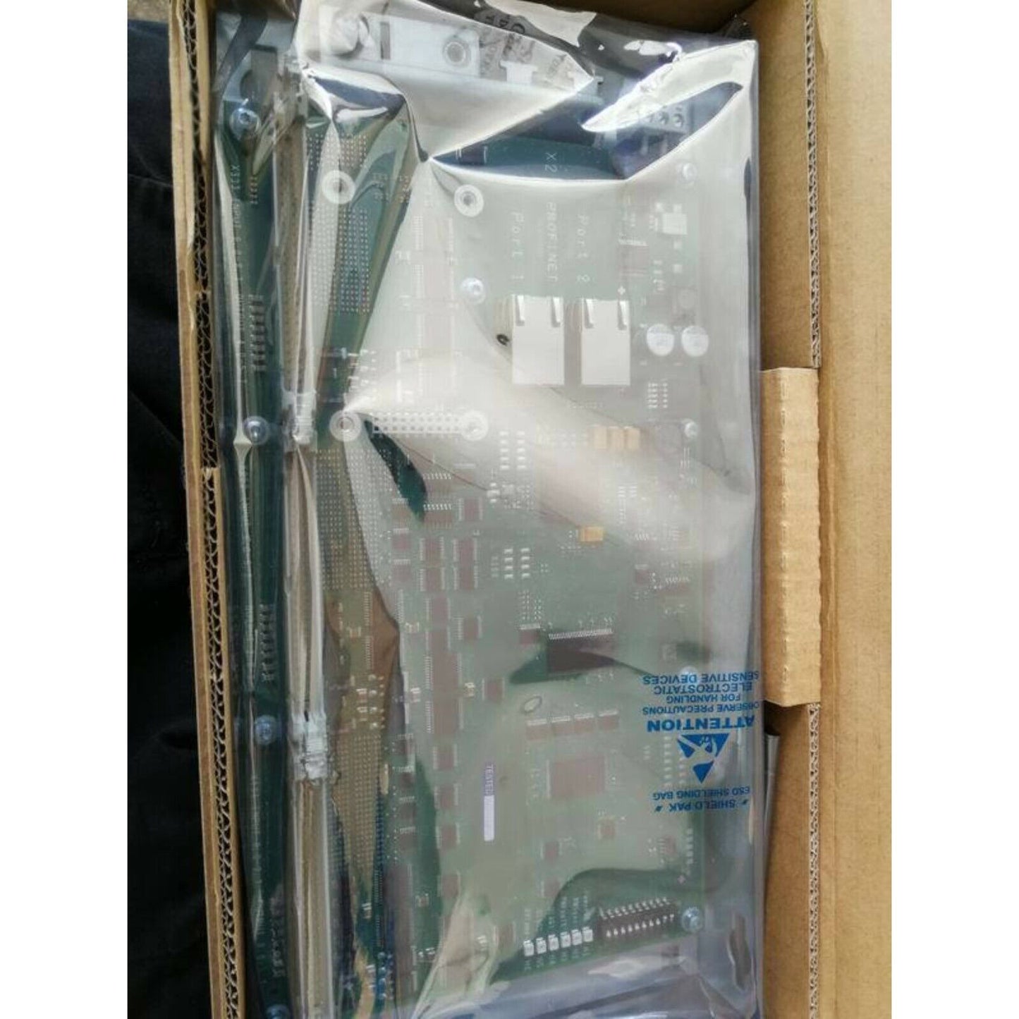 Siemens 6FC5311-0AA00-0AA0 I/O Module, new in packaging, PROFINET, ATTENTION: Sensitive Devices