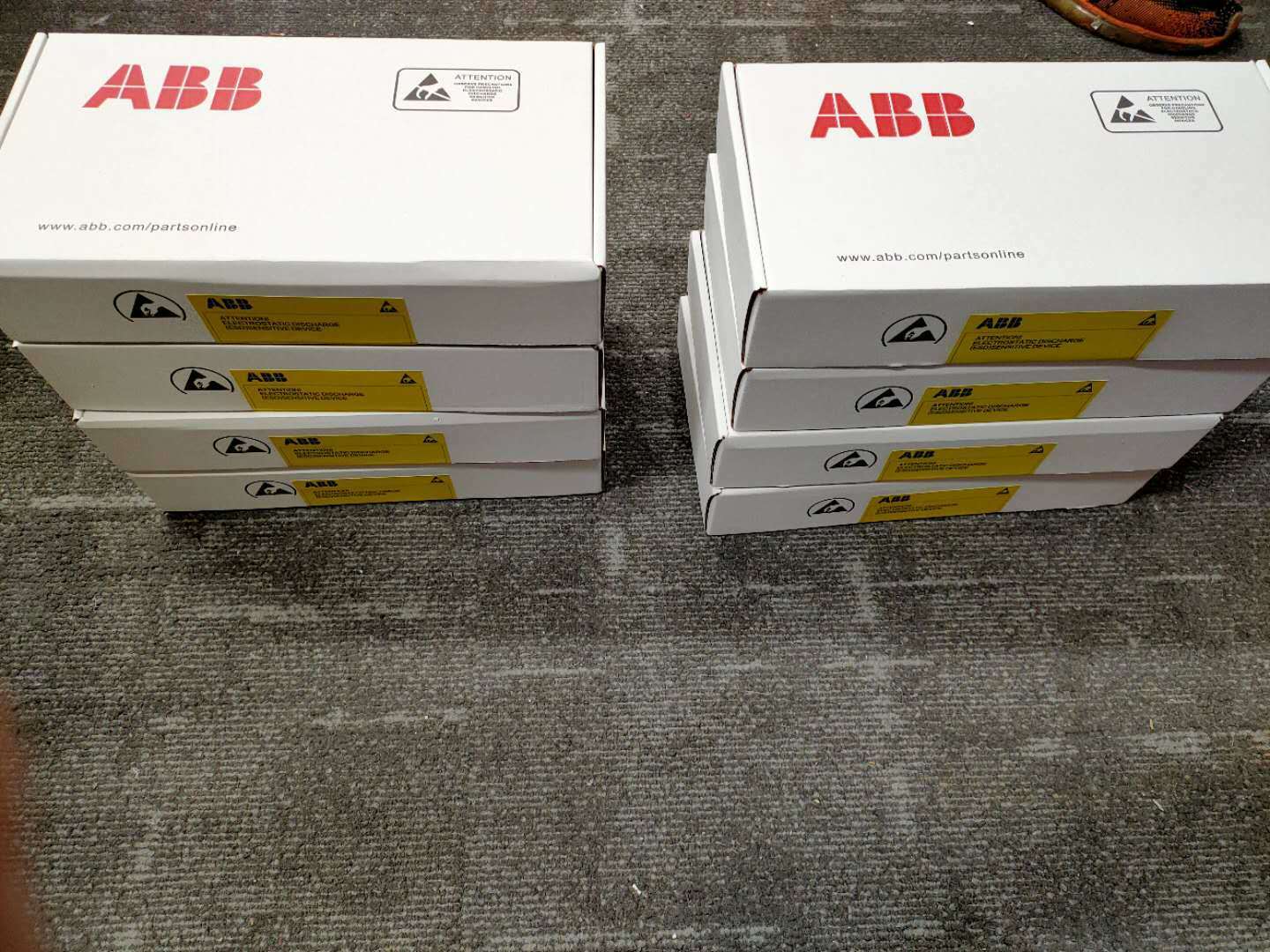 ABB FS225R12KE3/AGDR-71C Servo Board boxes, electrostatic discharge warning.