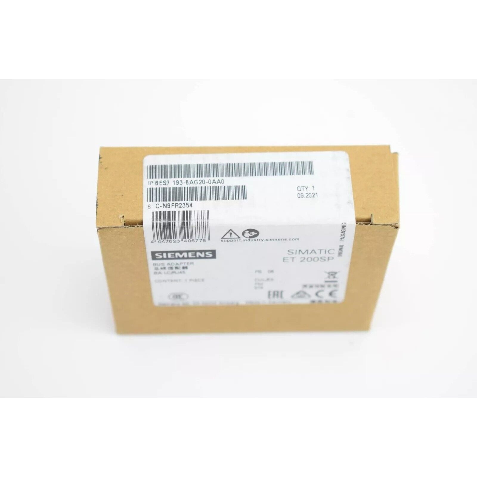 Siemens SIMATIC ET 200SP Bus Adapter in box