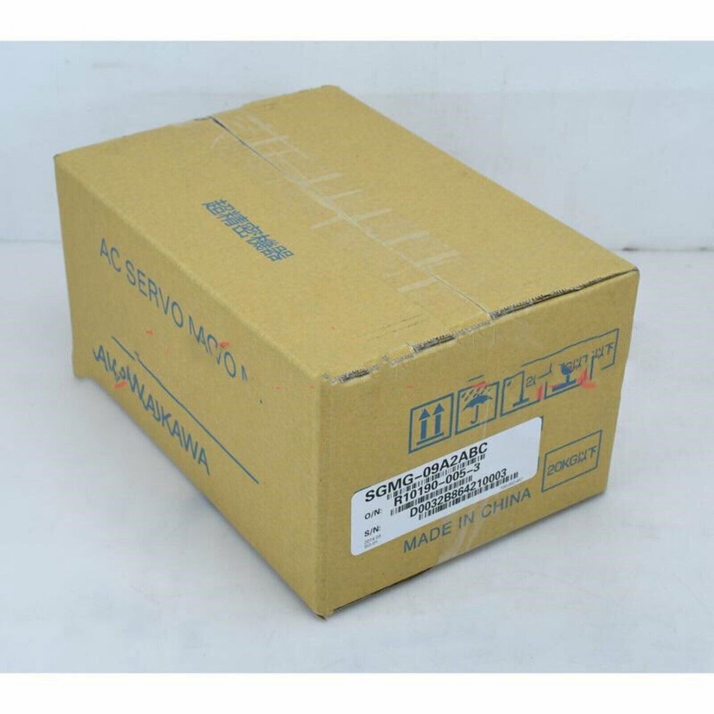 YASKAWA SGMG-09A2ABC servo motor in box, industrial automation part, Made in China