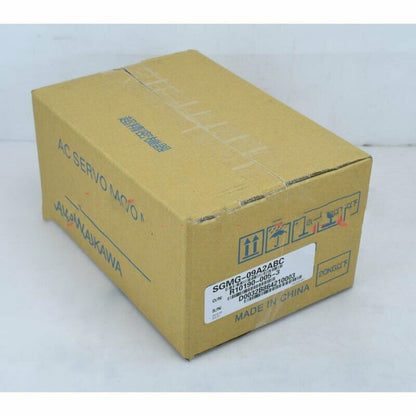 YASKAWA SGMG-09A2ABC servo motor in box, industrial automation part, Made in China