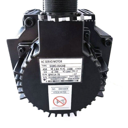 YASKAWA SGMG-05A2AB AC Servo Motor, black industrial automation equipment, Made in Japan, encoder.