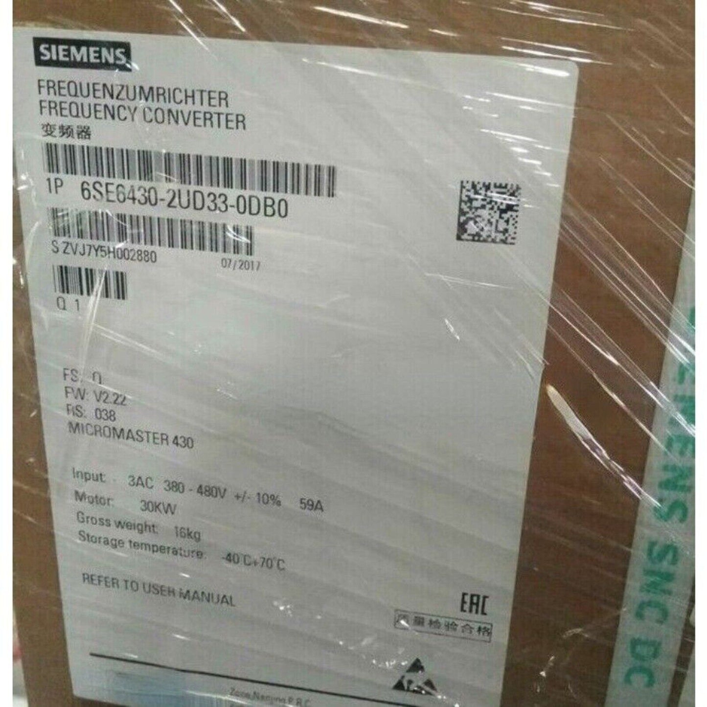 Siemens MICROMASTER 430 frequency converter label, product details visible.