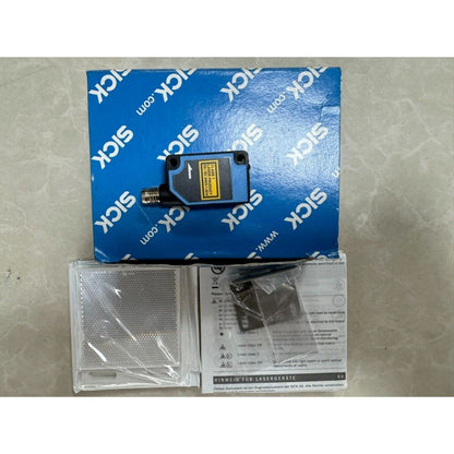 NEW SICK WL100L-F2231 WL100LF2231 6030710 Photoelectric switch