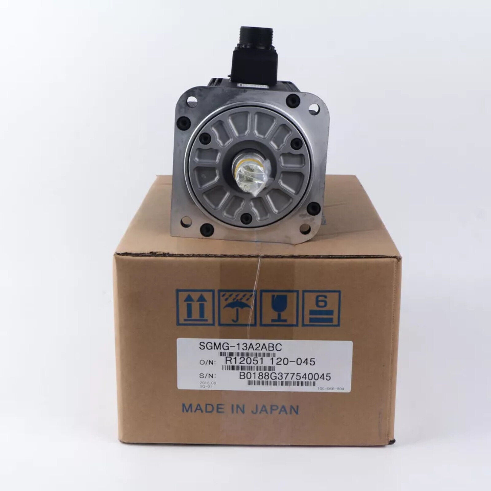 YASKAWA SGMG-13A2ABC AC Servo Motor, industrial automation part, Made in Japan, servo motor in original box