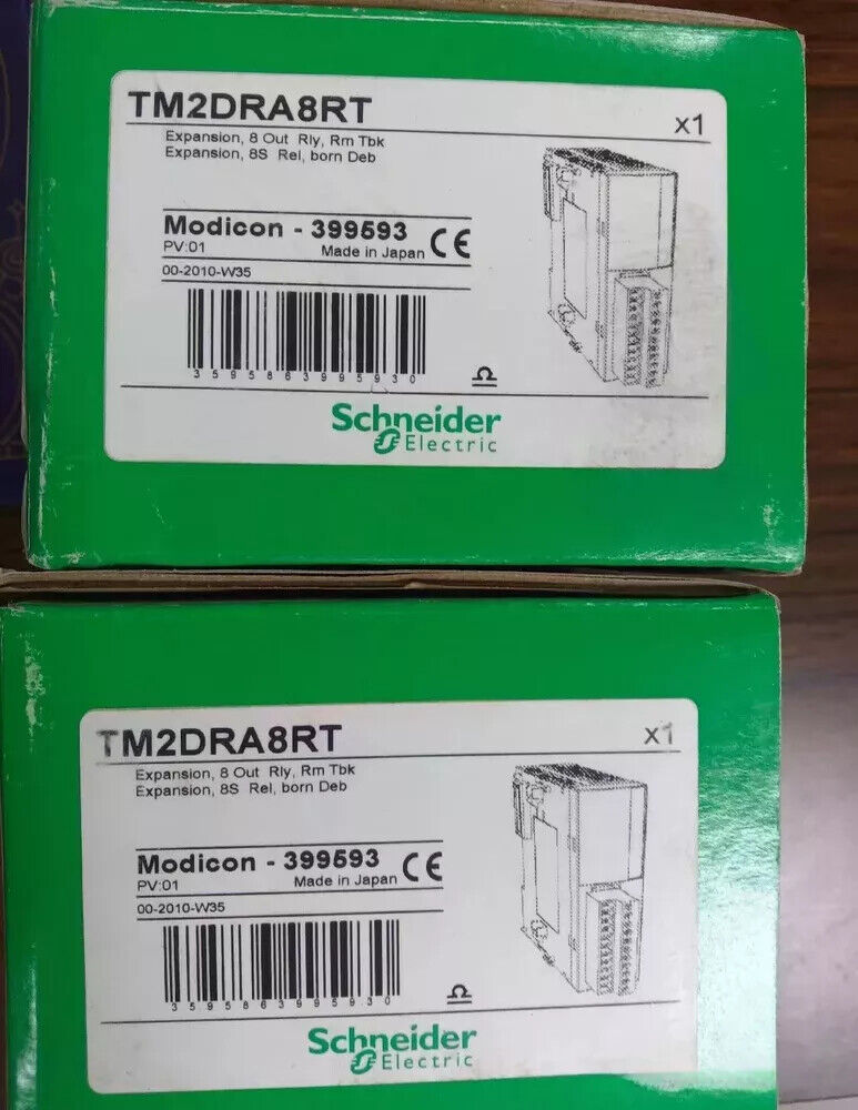 Schneider Electric Modicon TM2DRA8RT PLC module box, industrial automation component, Made in Japan, product packaging