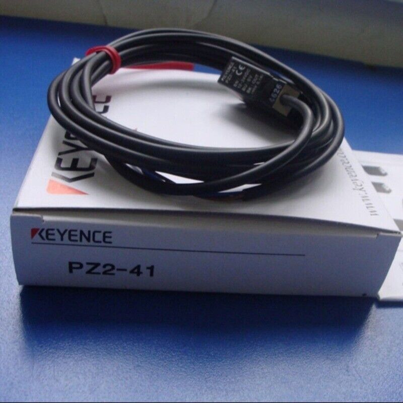 Keyence PZ2-41 photoelectric sensor with cable, new industrial automation part.