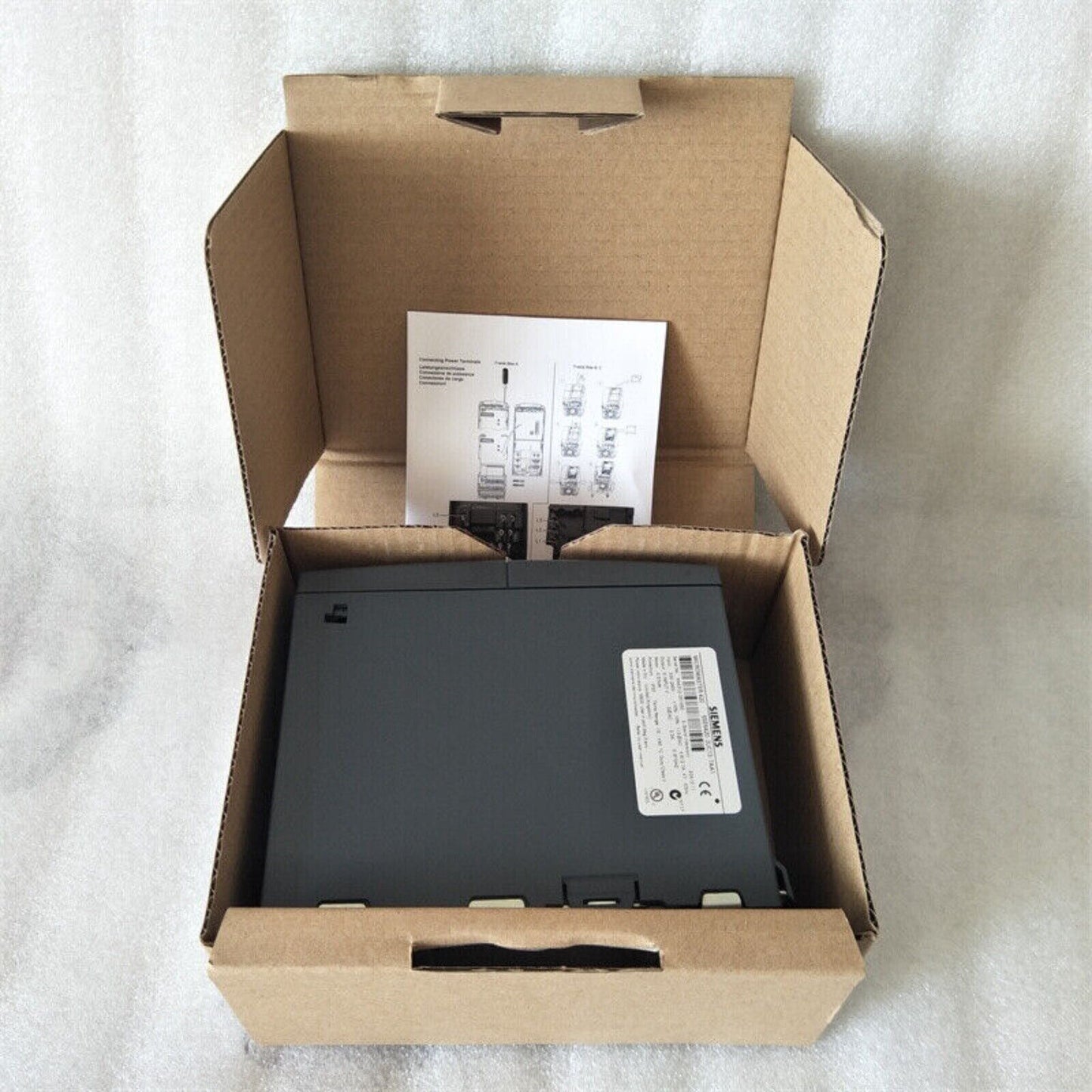 Siemens MICROMASTER 420 VFD in cardboard box, product packaging, industrial automation part 6SE6420-2UC13-7AA1