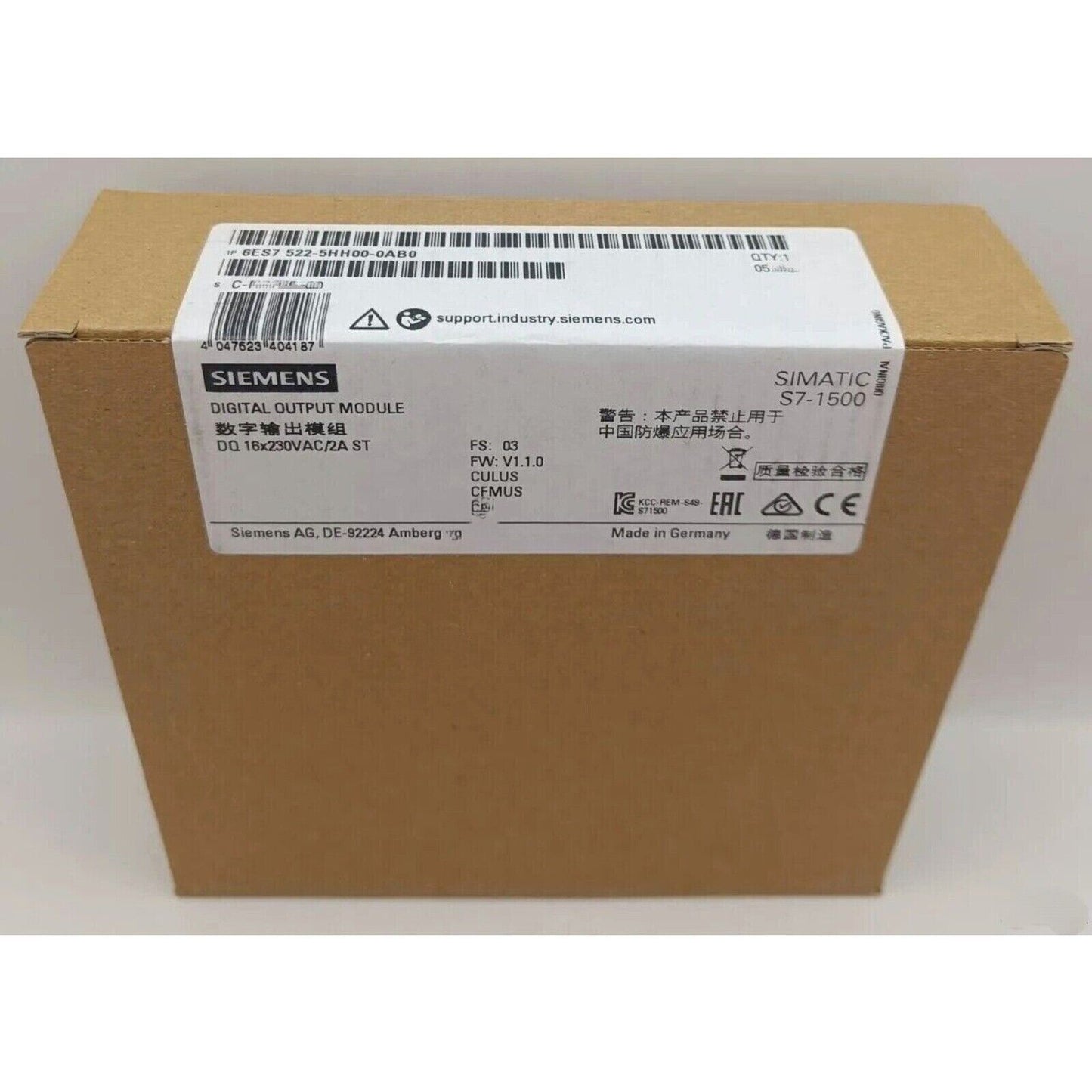 SIMATIC S7-1500 digital output module box, 6ES7 522-5HH00-0AB0, Siemens automation part.