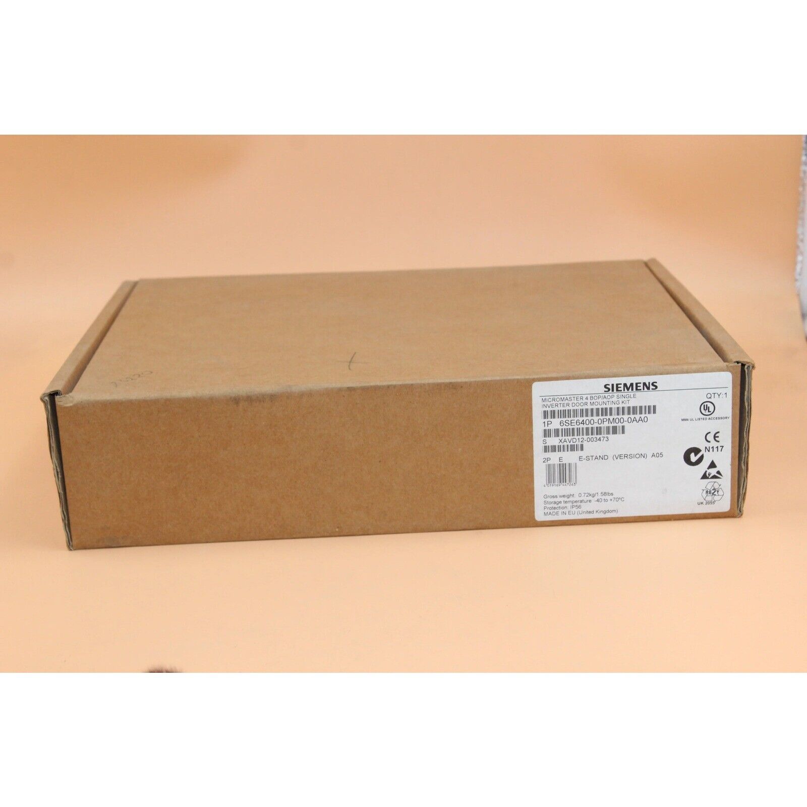 Siemens 6SE6400-0PM00-0AA0 inverter door mounting kit box, product packaging