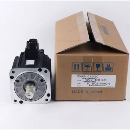 YASKAWA SGMG-13A2ABC AC Servo Motor with box, Made in Japan, industrial automation part