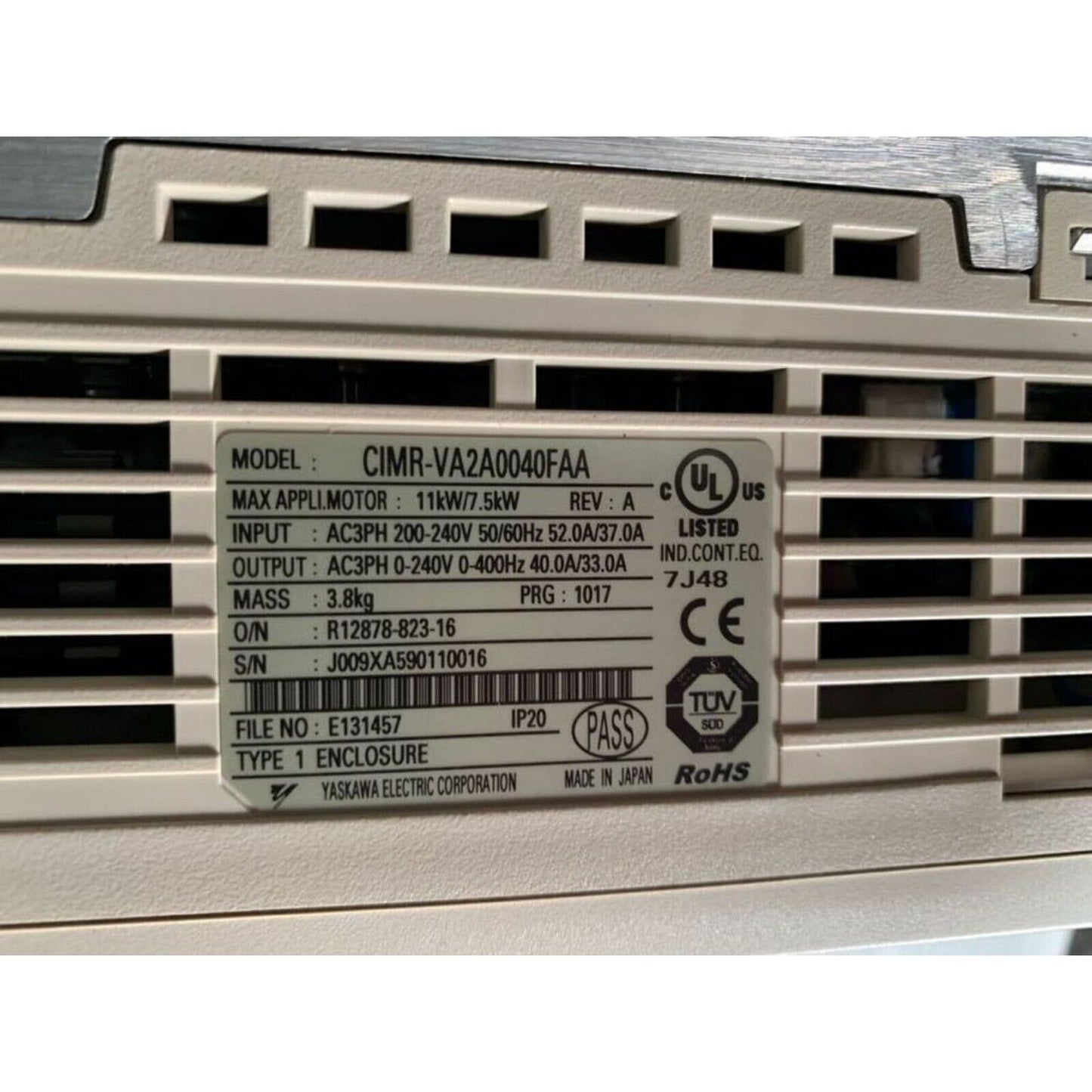 YASKAWA VARISPEED CIMR-VA2A0040FAA Inverter - Detailed specifications label with model, input/output, and certification.