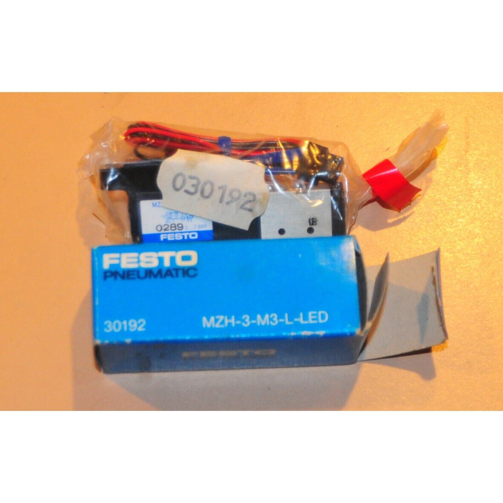 Festo MZH-3-M3-L-LED Pneumatic Sensor. Features product code 30192 and includes wiring and packaging.