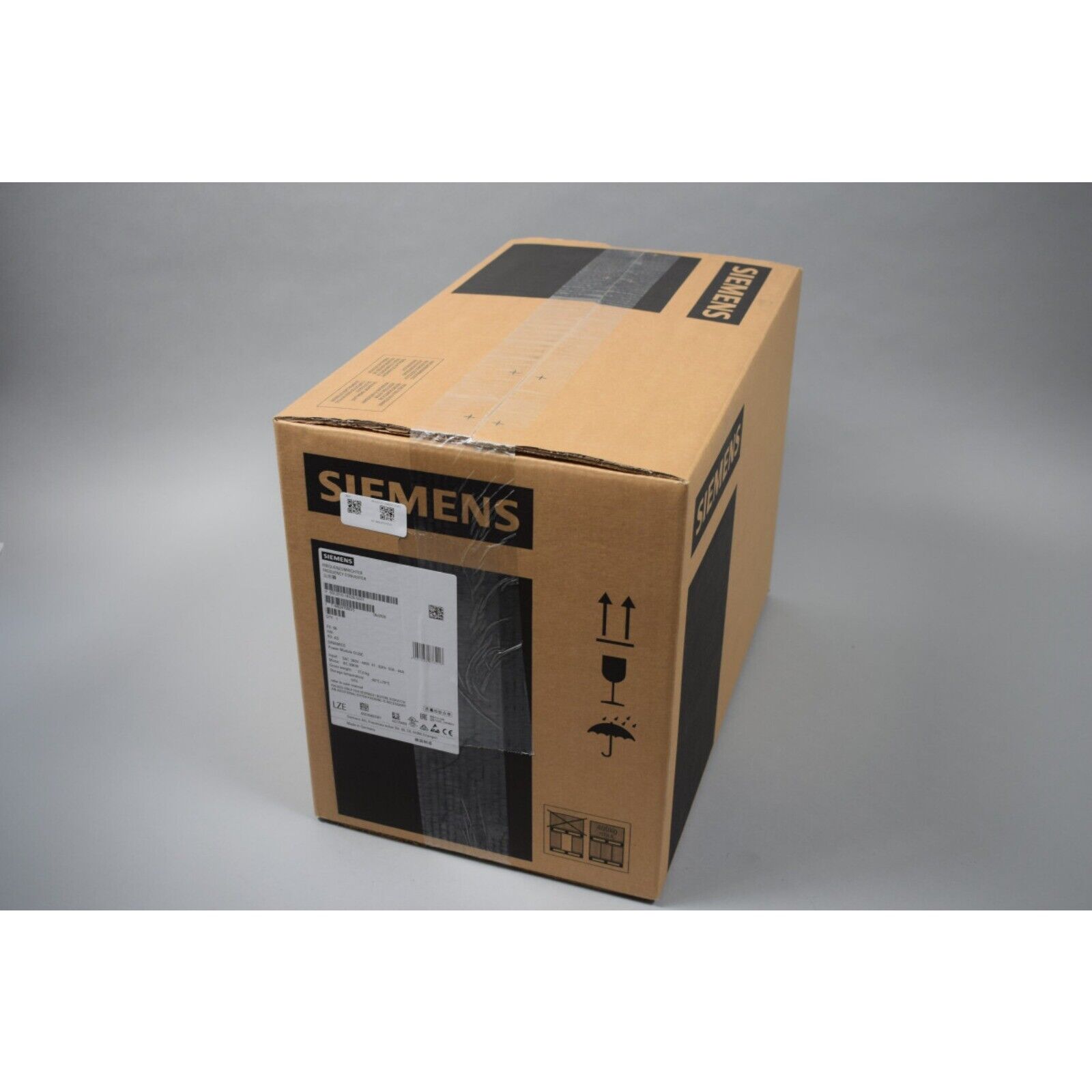 Siemens SINAMICS G120 Power Module in shipping box, 6SL3210-1KE26-0UF1