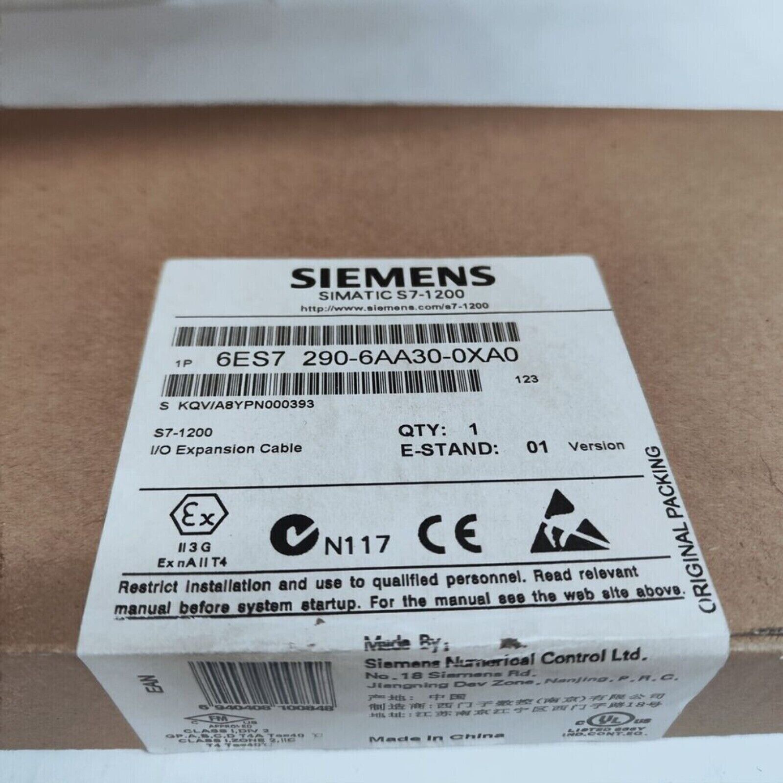 Siemens SIMATIC S7-1200 I/O Expansion Cable 6ES7 290-6AA30-0XA0, product packaging with key information and certifications.
