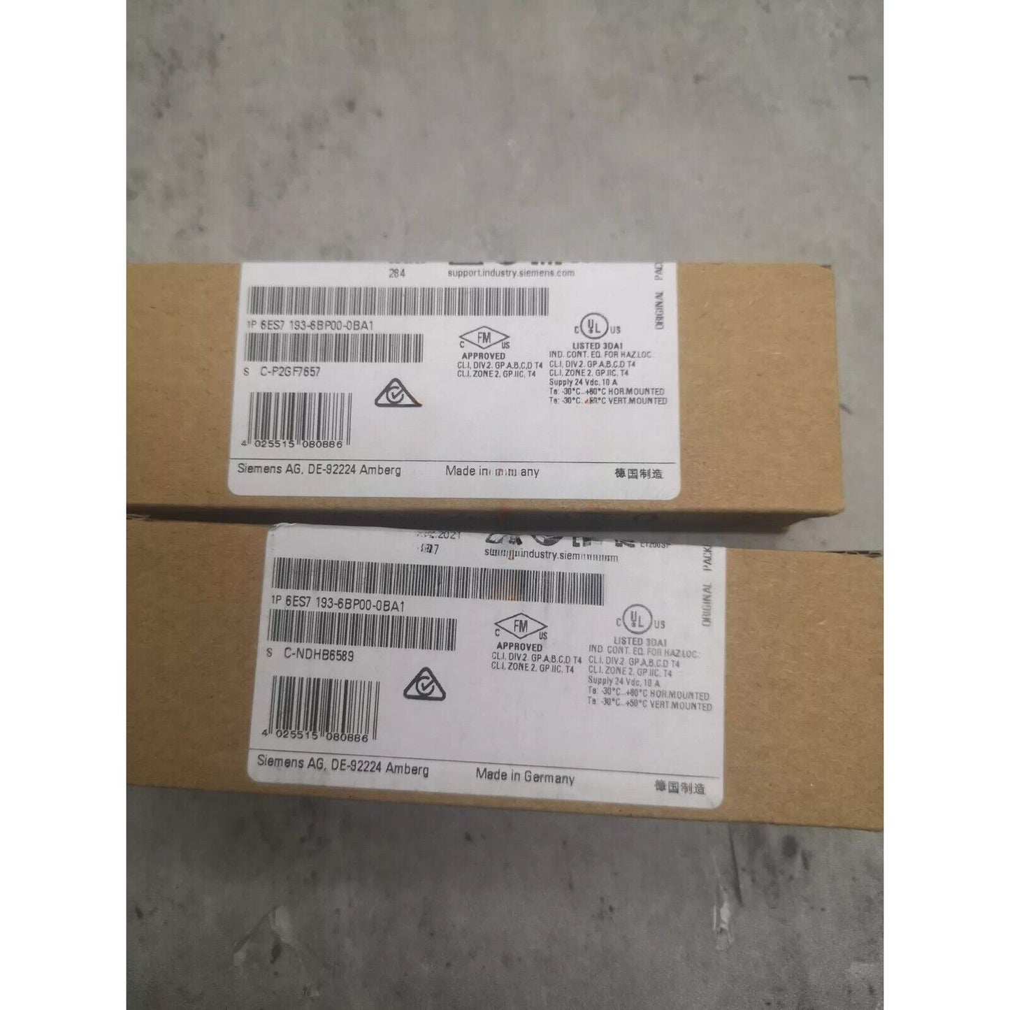 Siemens SIMATIC ET 200SP BaseUnit 6ES7193-6BP00-0BA1, product packaging showing serial numbers, Made in Germany