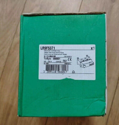 Schneider LR9F5371 Telemecanique overload relay box, 132-220A range, industrial electrical component