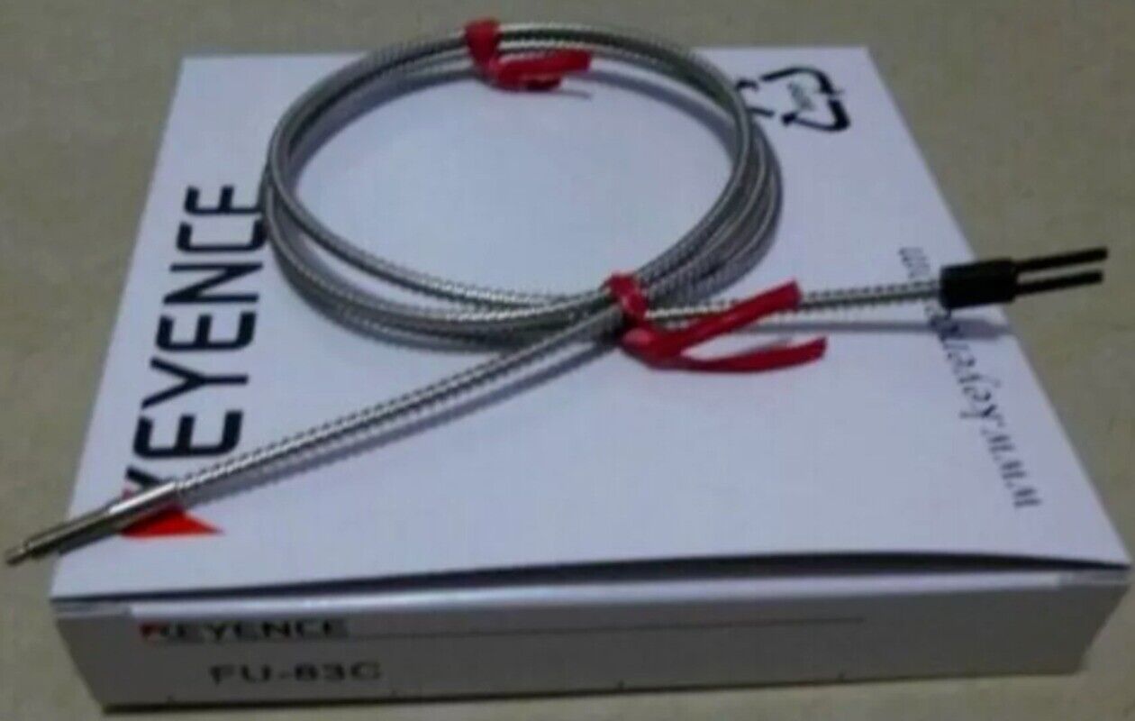 KEYENCE FU-83C Digital Fiber Optic Sensor. Industrial automation component.
