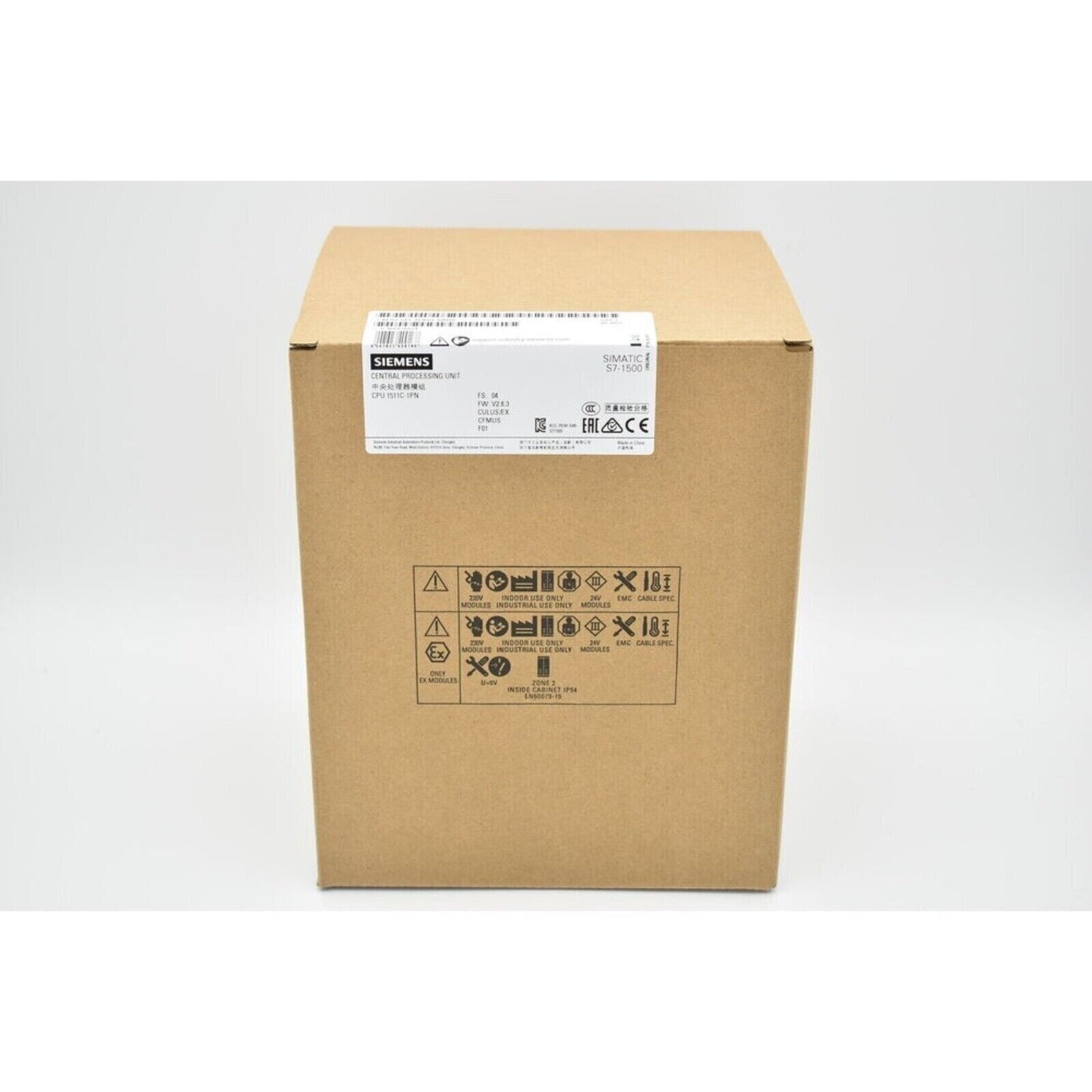Siemens SIMATIC S7-1500 CPU 1511C-1PN in packaging. Industrial automation PLC module. Box with product label.