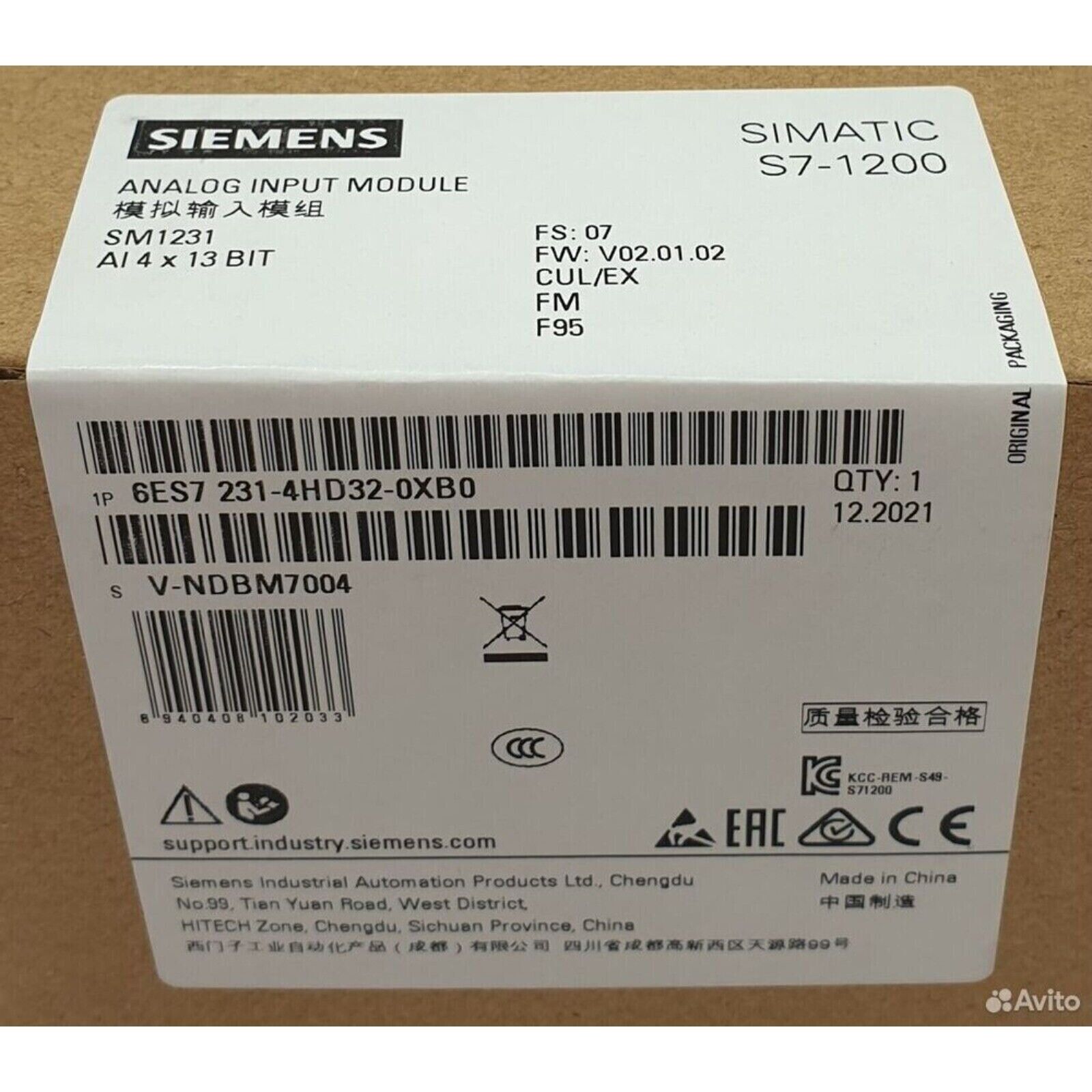 Siemens SIMATIC S7-1200 SM1231 Analog Input Module box, 6ES7 231-4HD32-0XB0 product packaging details.