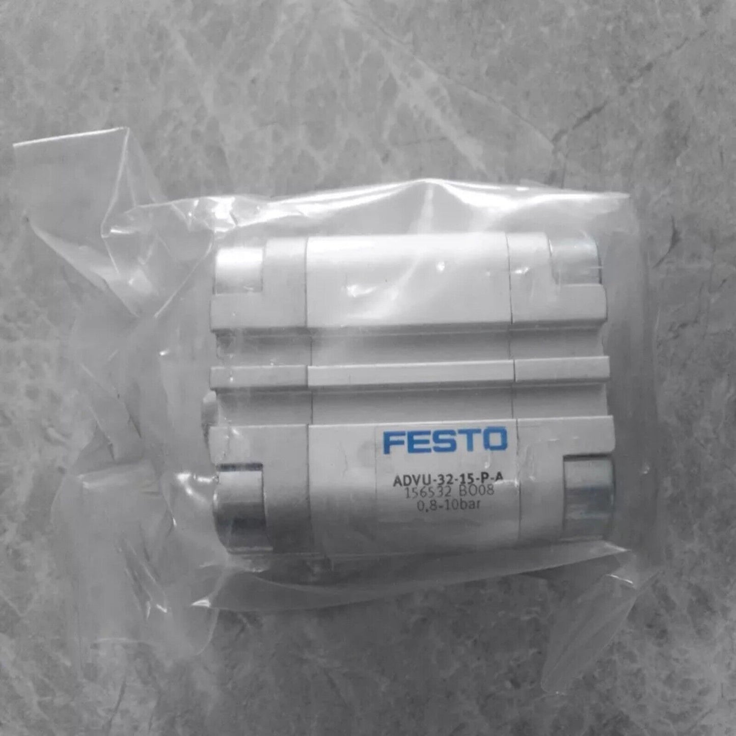 New FESTO ADVU-32-15-P-A 156532 Cylinder