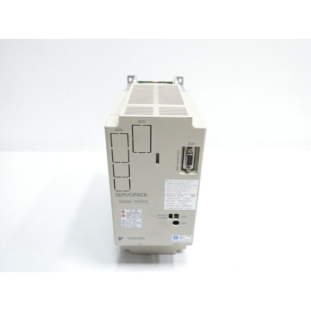 Yaskawa SGDB-05ADG Servopack servo drive. 4CN, 6CN connectors, OPERATOR port. 200Hz frequency. 0-65°C.