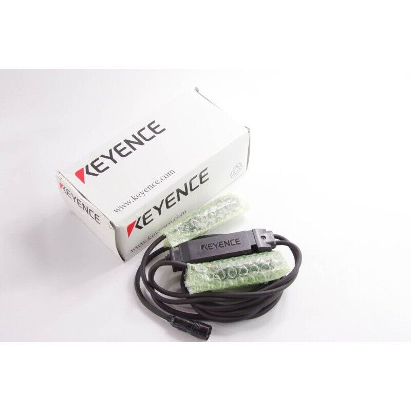 Keyence FD-XS8 sensor head with cable, new industrial automation equipment, packaging with Keyence logo