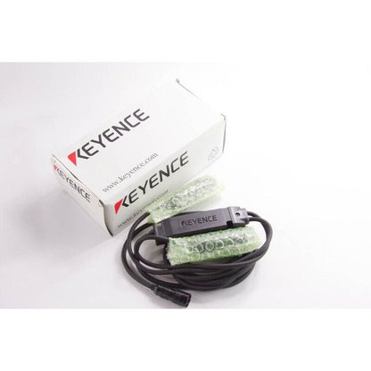 Keyence FD-XS8 sensor head with cable, new industrial automation equipment, packaging with Keyence logo