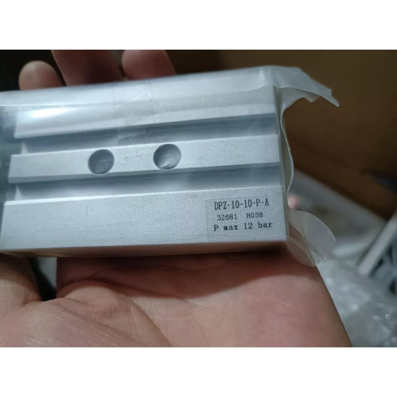 Festo DPZ-10-10-P-A twin cylinder actuator, industrial automation part, aluminum construction, 12 bar.