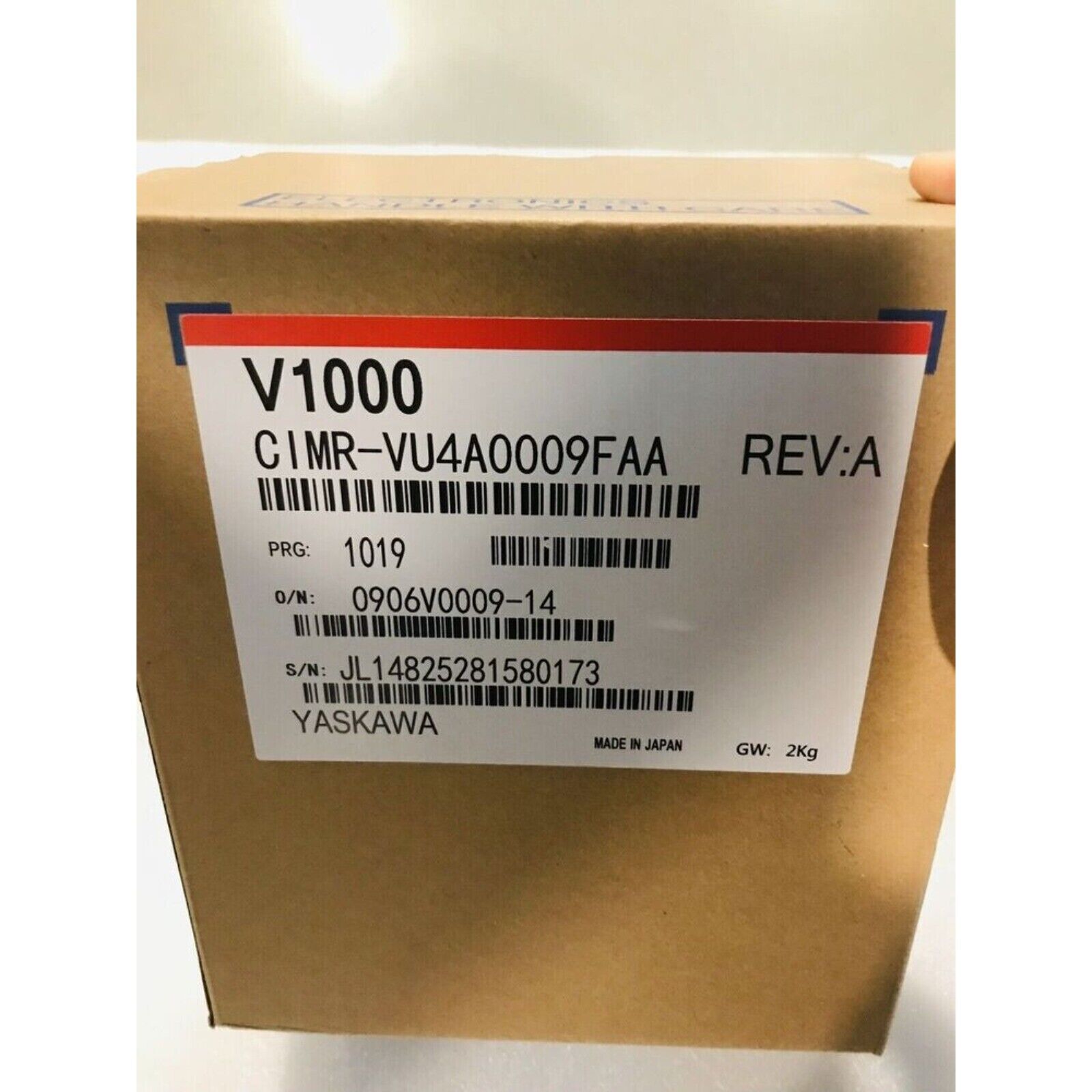 Yaskawa V1000 CIMR-VU4A0009FAA inverter in new box, industrial automation part.