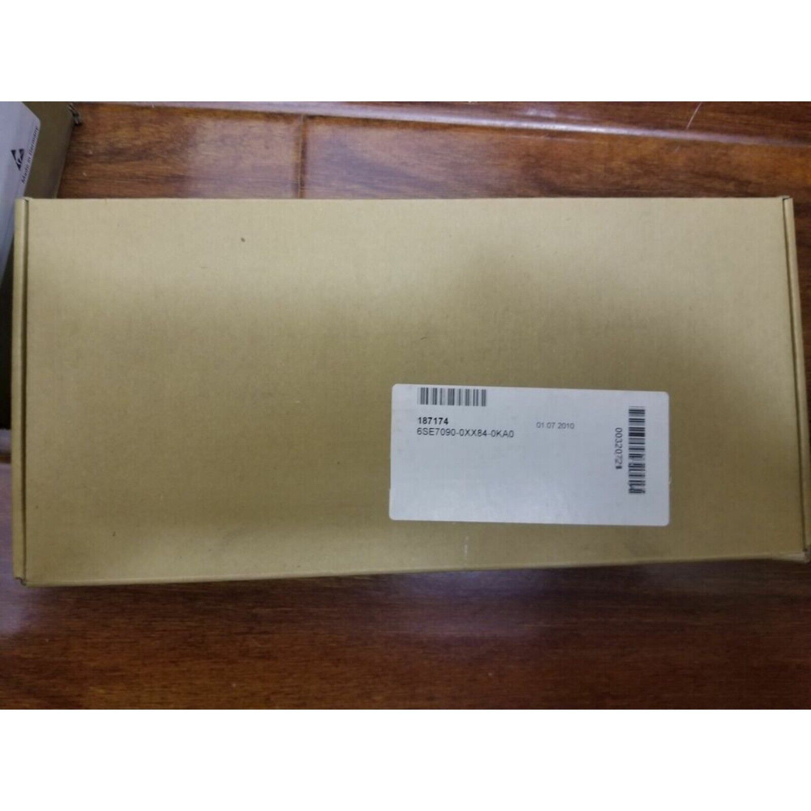 Siemens 6SE7090-0XX84-0KA0 SIMOVERT Master Drive Box. Industrial automation part with product label.