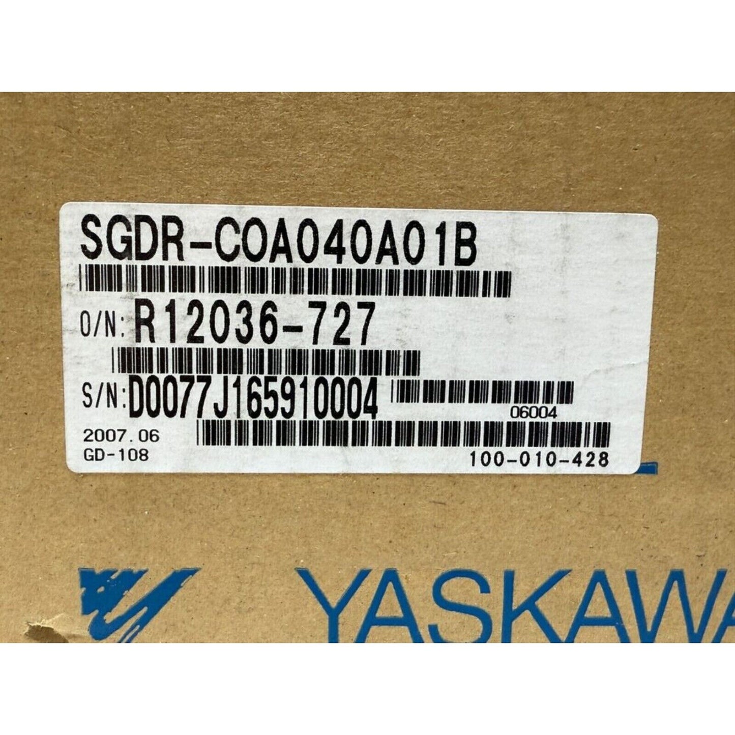 YASKAWA SGDR-C0A040A01B Servopack Servo Amplifier label on brown cardboard packaging, product details, automation component.