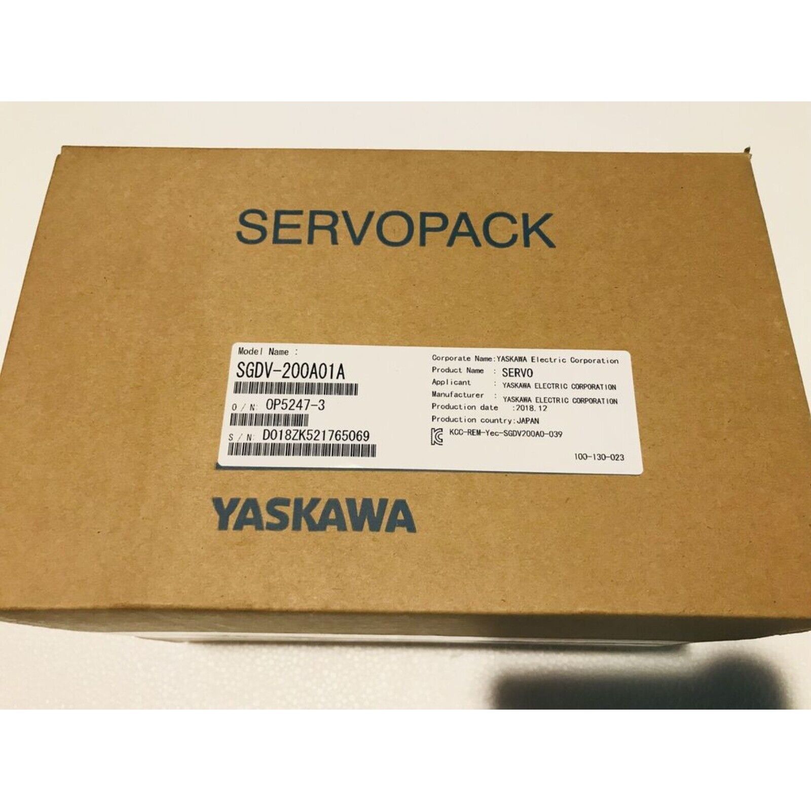YASKAWA ServoPack SGDV-200A01A in brown box, industrial automation part
