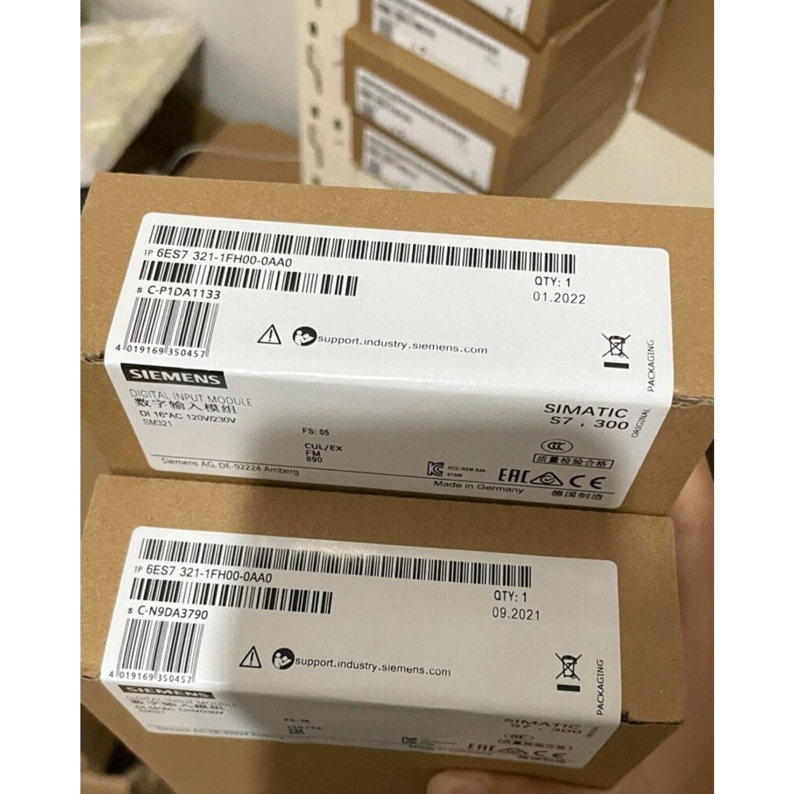 Siemens SIMATIC S7-300 digital input module 6ES7 321-1FH00-0AA0 packaging box, Made in Germany, industrial automation part