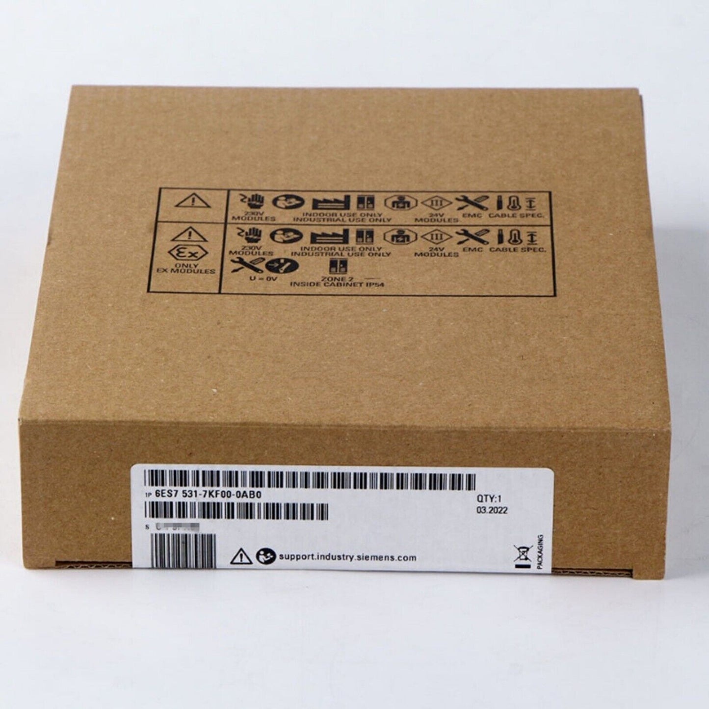 6ES7 531-7KF00-0AB0 SIMATIC S7-1500 analog input module in box, industrial automation part, RTD module packaging.