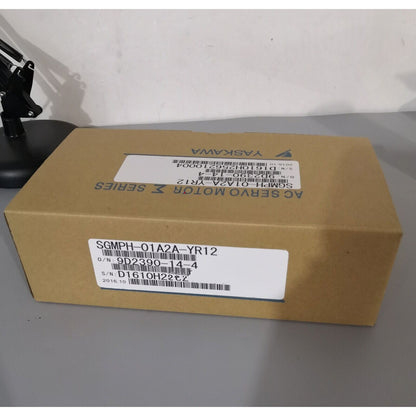 YASKAWA SGMPH-01A2A-YR12 AC Servo Motor box, new condition, expedited shipping available