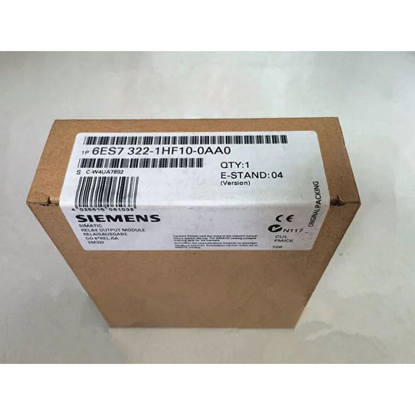 Siemens SIMATIC S7-300 Digital Output Module box, 6ES7322-1HF10-0AA0, industrial automation part.