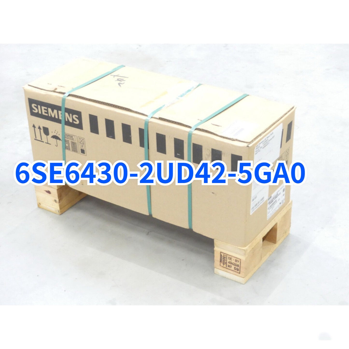 Siemens MICROMASTER 430 drive unit, model 6SE6430-2UD42-5GA0, packaged for industrial automation.