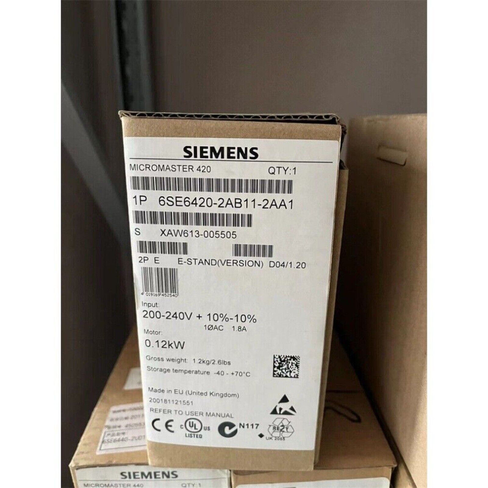 Siemens MICROMASTER 420 drive unit, model 6SE6420-2AB11-2AA1, industrial automation part packaging.