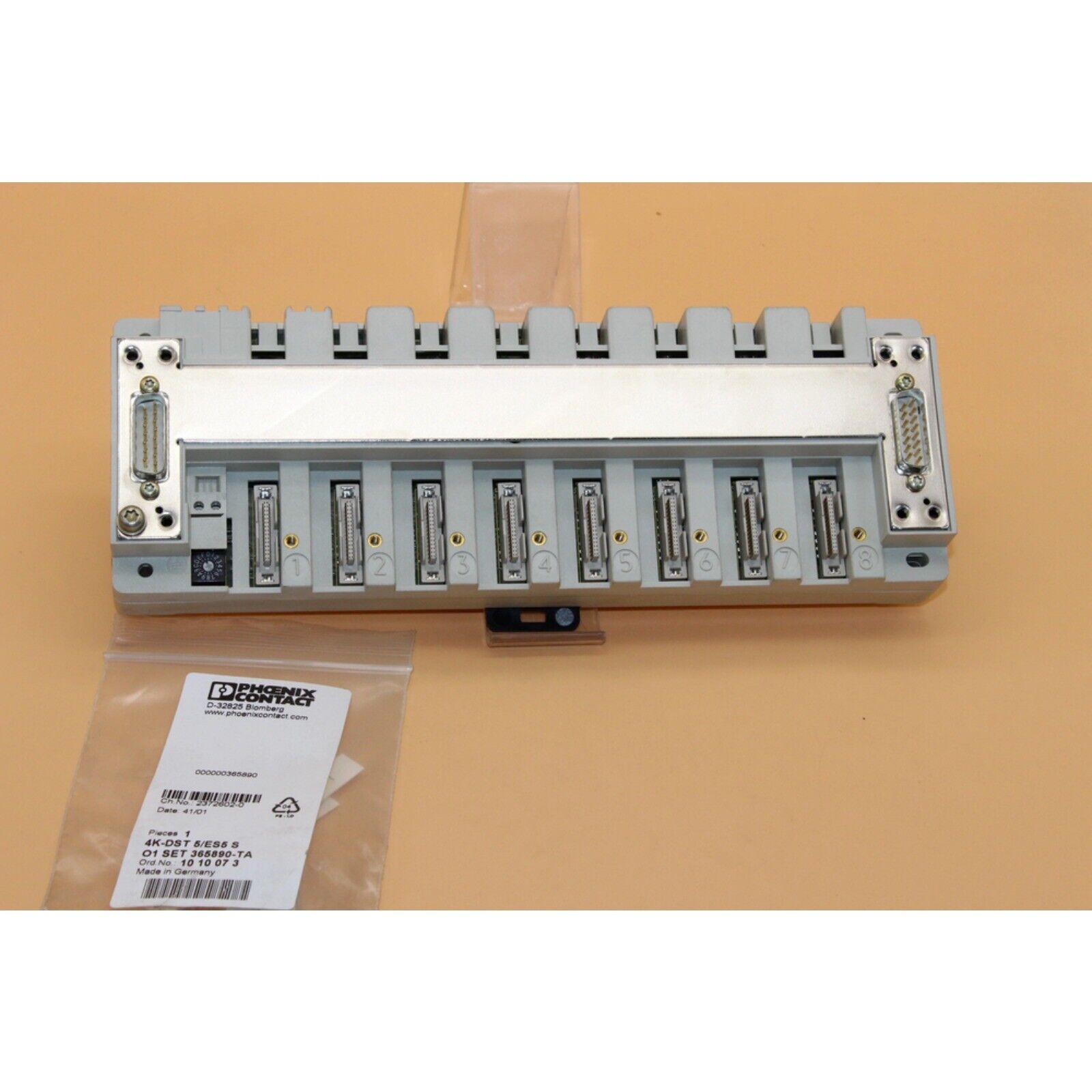 Phoenix Contact 4K-DST 5/ES5 S terminal block with multiple connection ports. Made in Germany.
