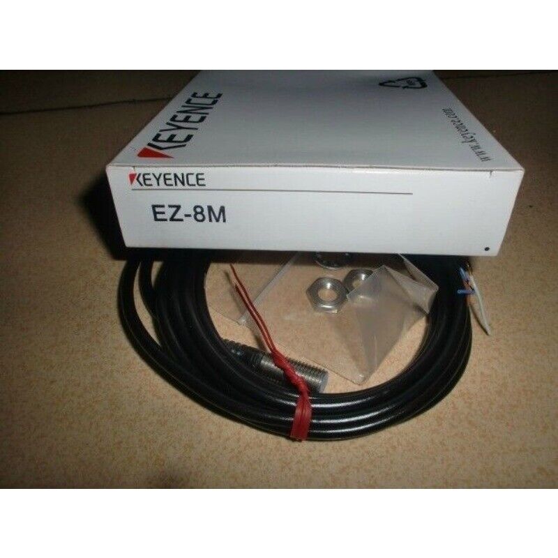 Keyence EZ-8M proximity sensor in box, industrial automation part, new.