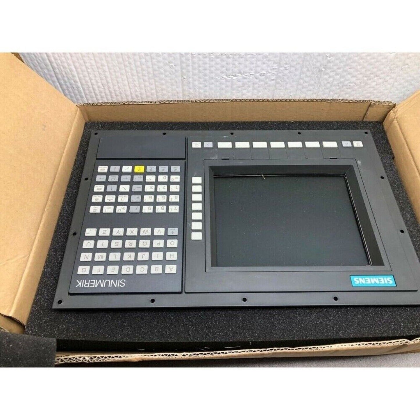 PLC | Siemens | 6FC5103-0AB03-0AA3 6FC5 103-0AB03-0AA3  19" flat operator panel