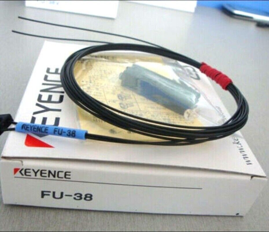 Keyence FU-38 Fiber Optic Sensor. Black sensor and packaging, New KD.