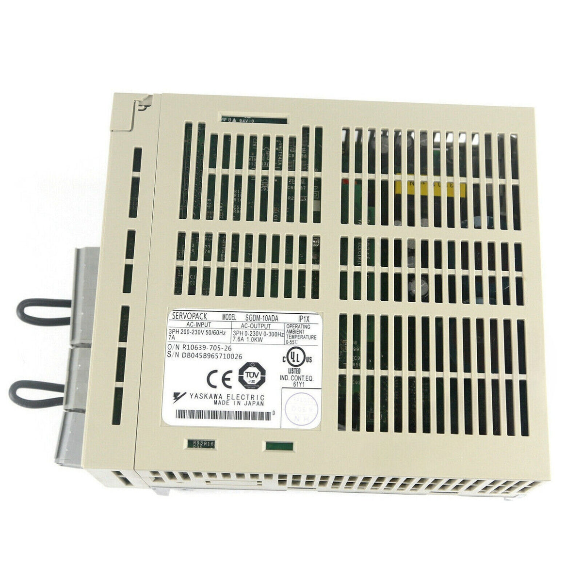Yaskawa SGDM-10ADA Servo Drive, Industrial Automation Part, Beige, featuring 0-300Hz frequency & 0-55°C temp range.