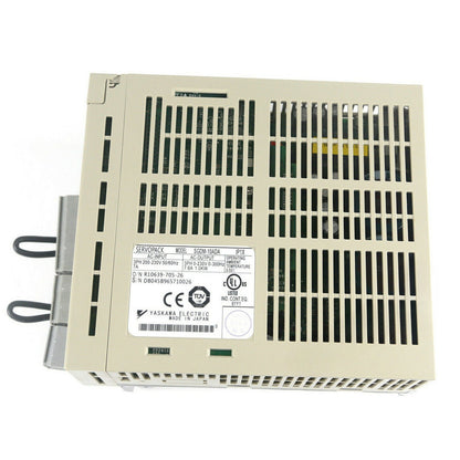 Yaskawa SGDM-10ADA Servo Drive, Industrial Automation Part, Beige, featuring 0-300Hz frequency & 0-55°C temp range.