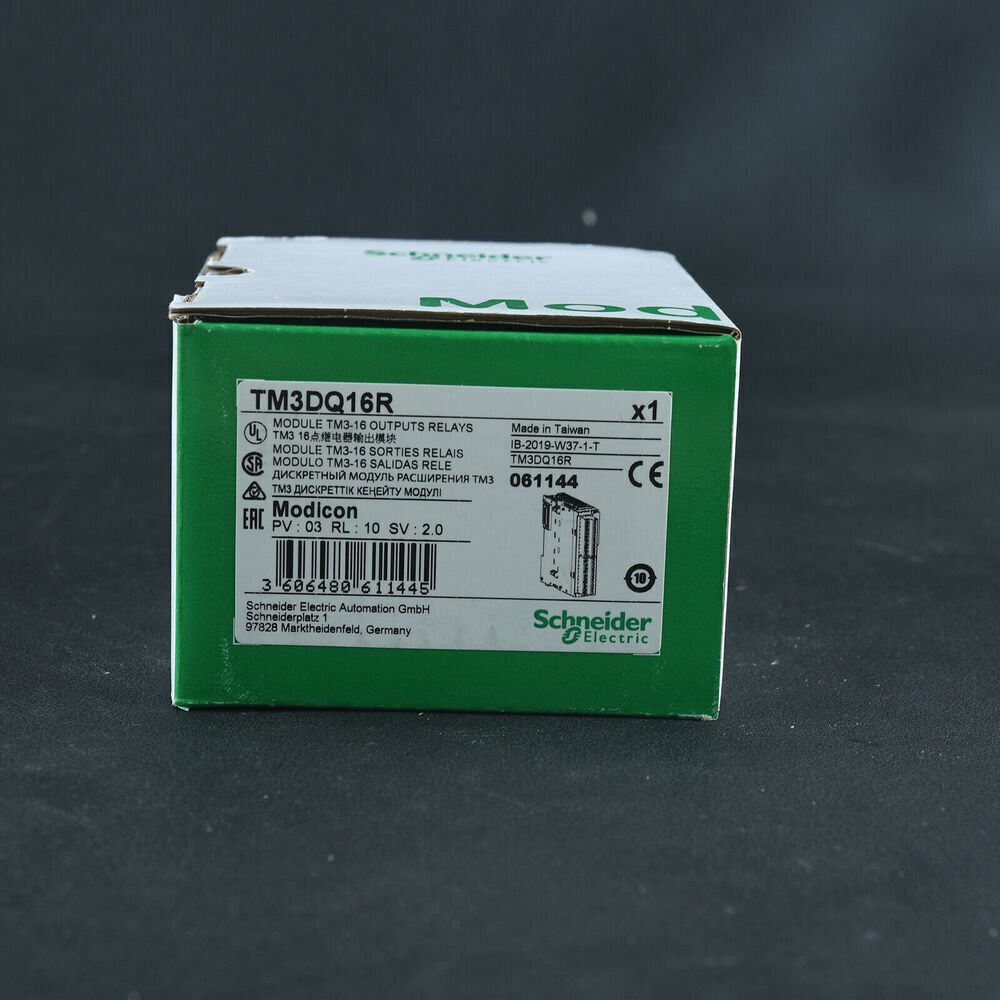 Schneider Electric TM3DQ16R output module box, Modicon, new, green, industrial automation