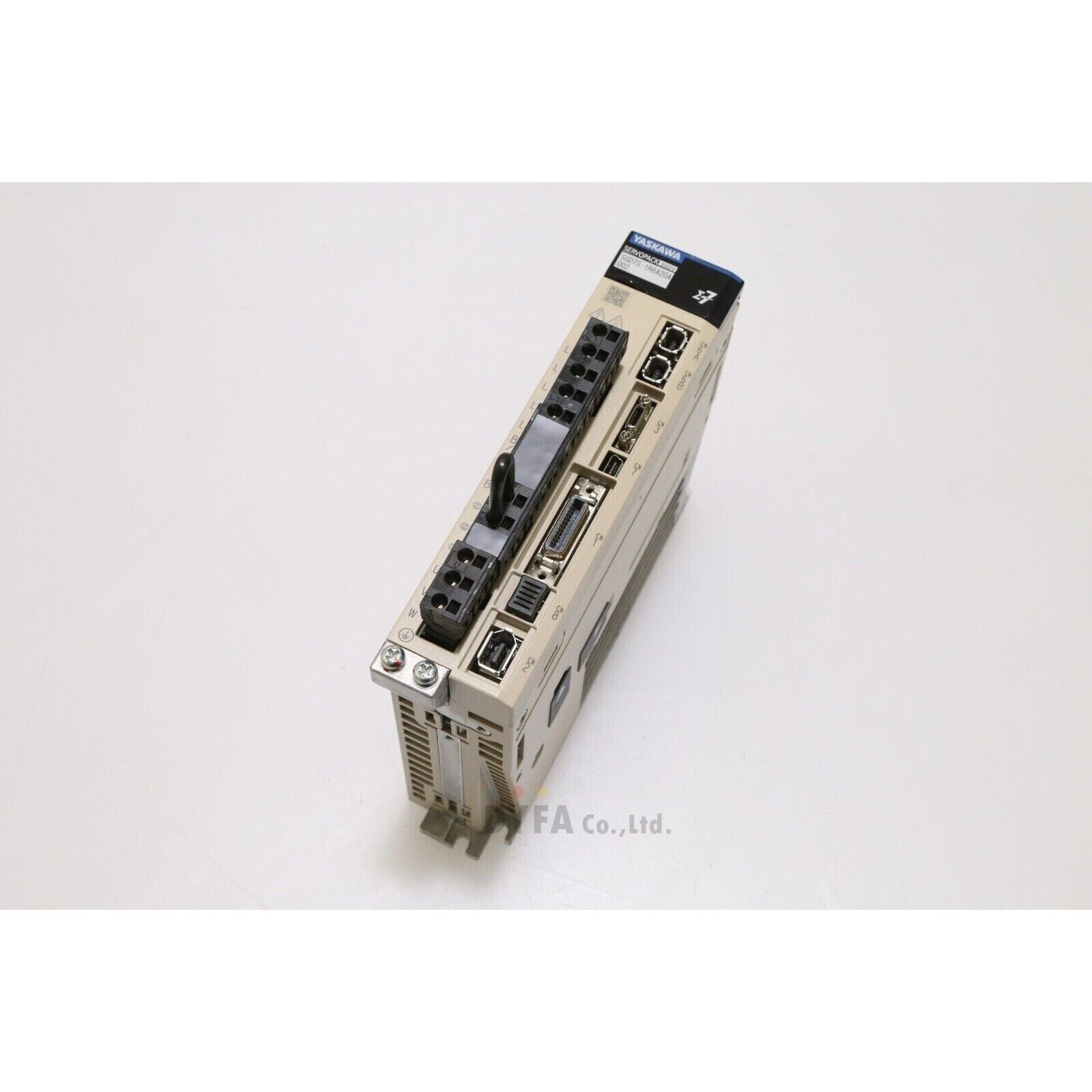 YASKAWA SGD7S-1R6A20A002 AC Servo Driver, beige and black industrial automation equipment, FA Co., Ltd.