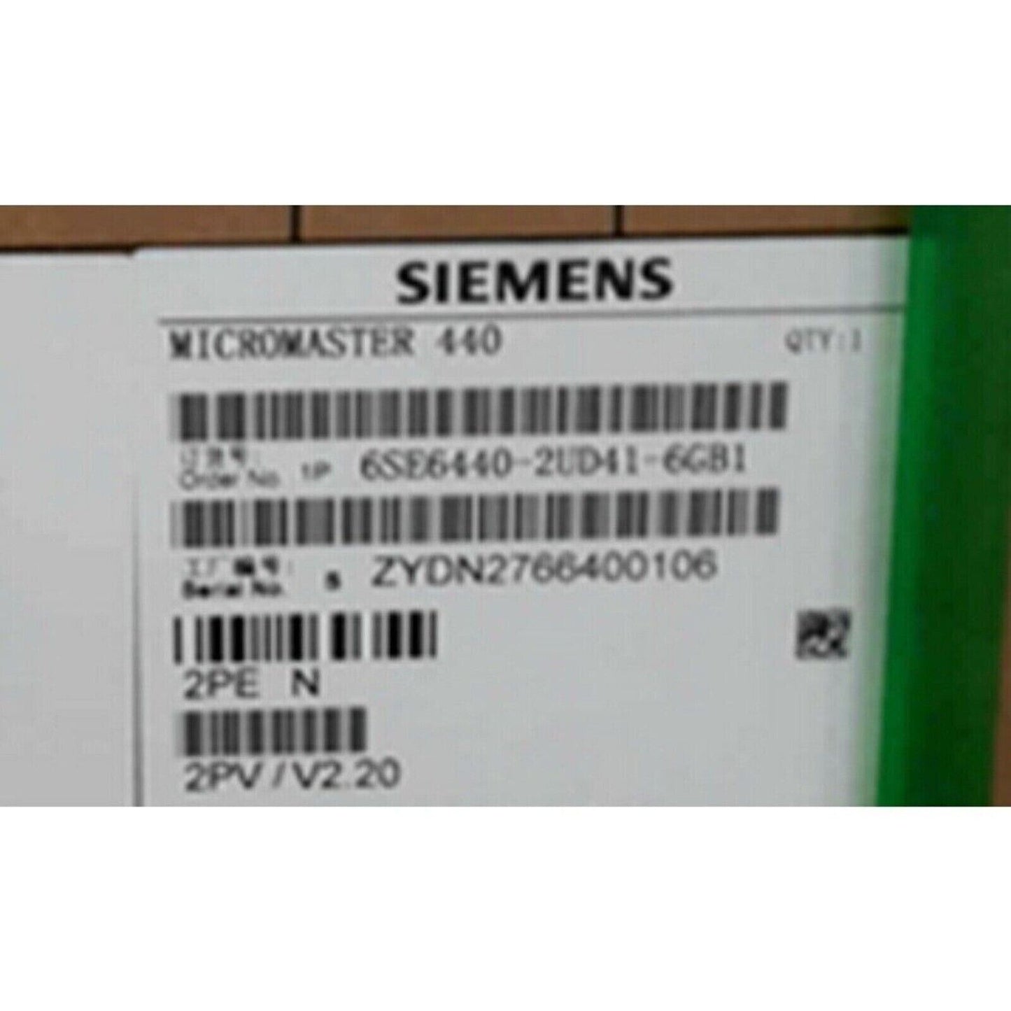 Siemens MICROMASTER 440 drive label with order number 6SE6440-2UD41-6GB1, product details, industrial automation part.